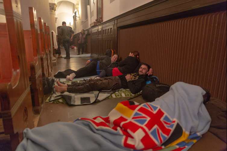 Idrottshallar användes som tillfälliga flyktingboenden i Malmö.