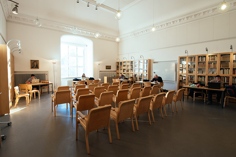 Gullbergrummet ligger i Slottet på våning 4.