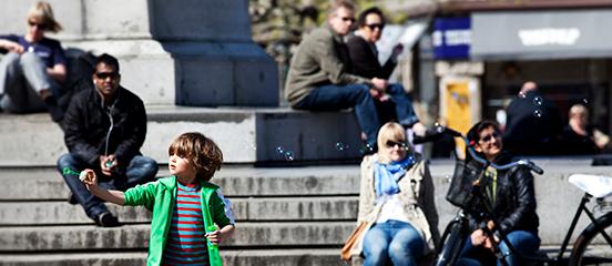 folk på stortorget