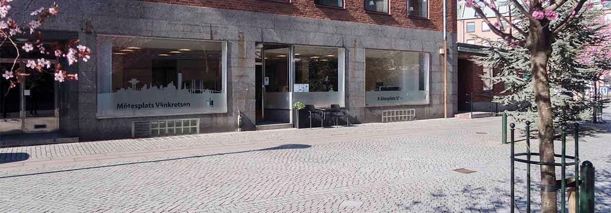 Mötesplats Vänkretsens lokal inifrån. Där finns biljardbord