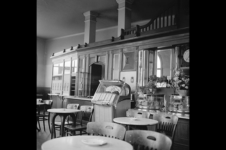 Interiör från automaten Vega 1960. Foto: Okänd fotograf / Malmö museum.
