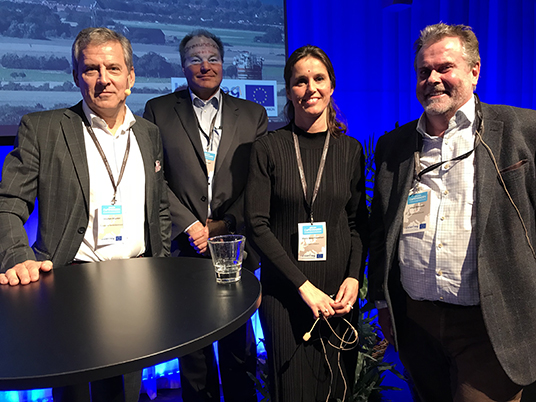 Deltagarna i panelen.