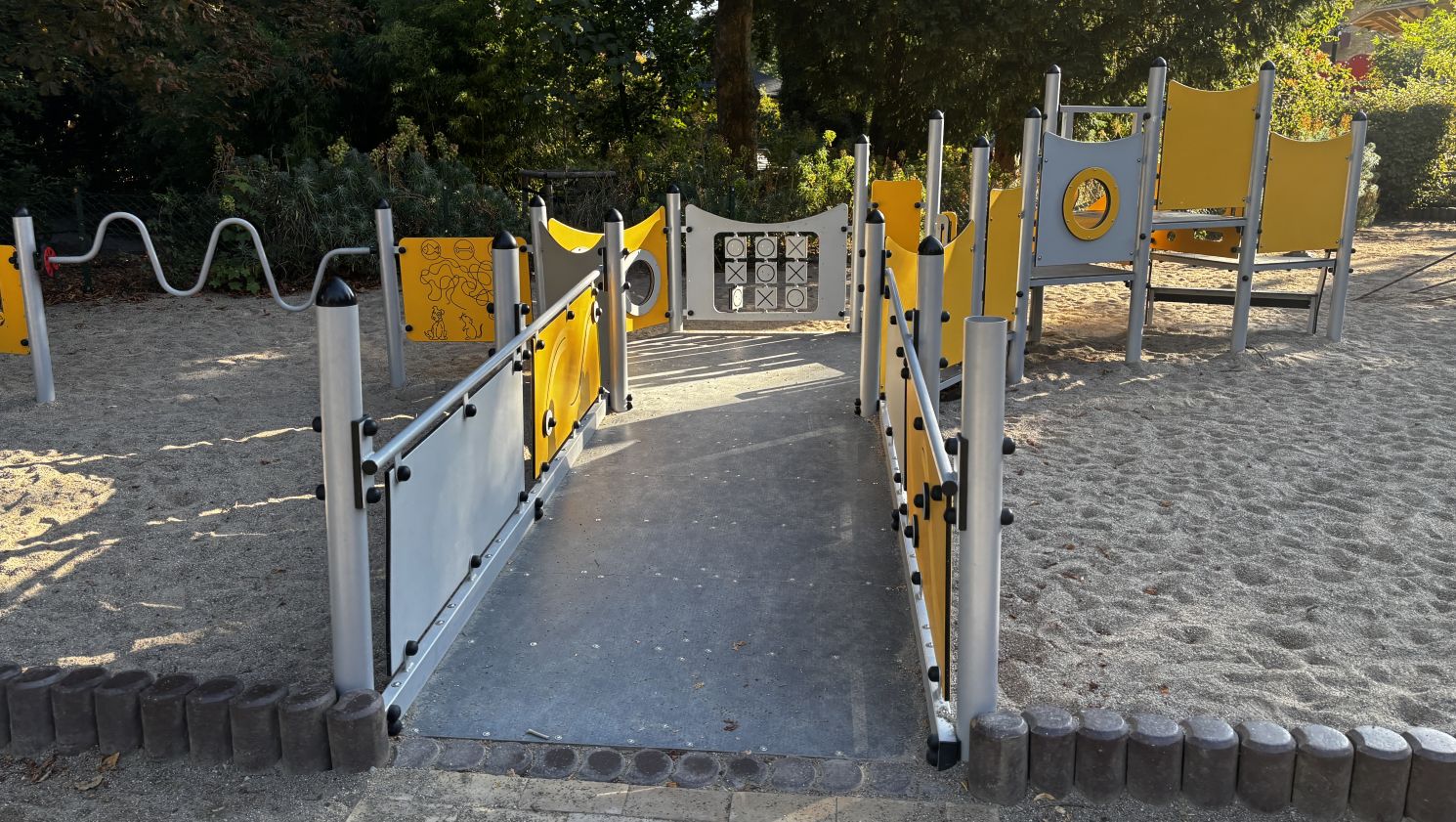 Lekplatsutrustning i Folkets Park