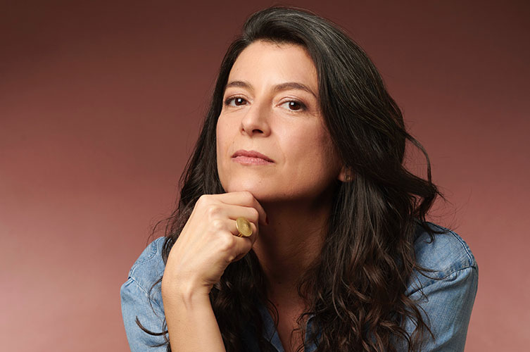 Porträtt på Samanta Schweblin.