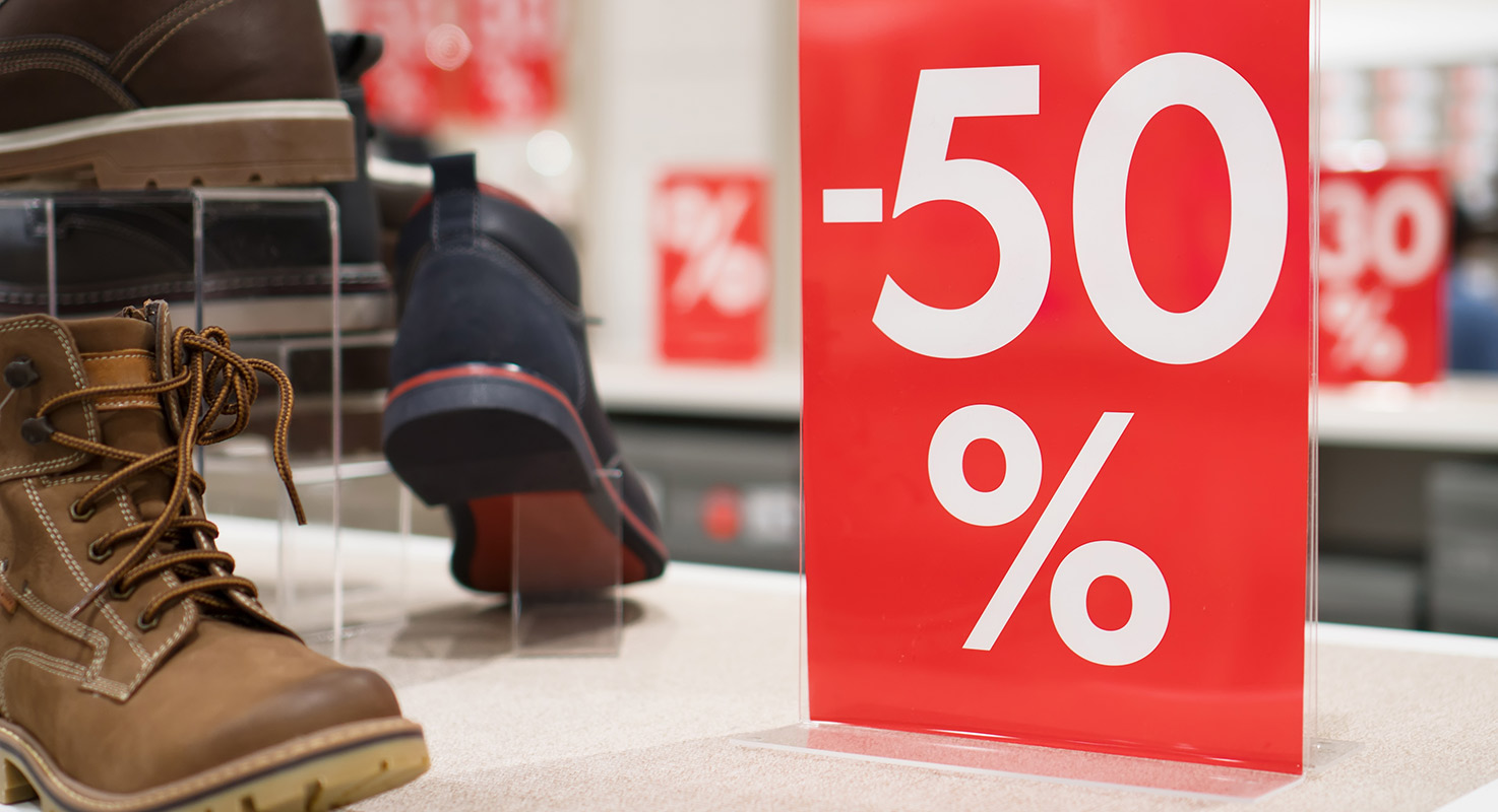 Marknadsföring med reapriser i en skobutik.