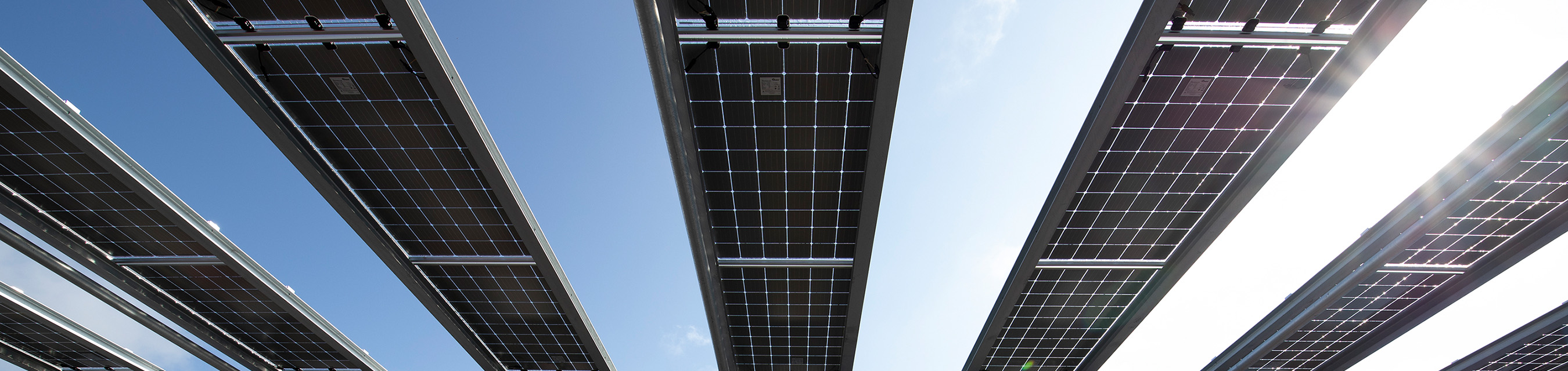 Solceller på ett tak