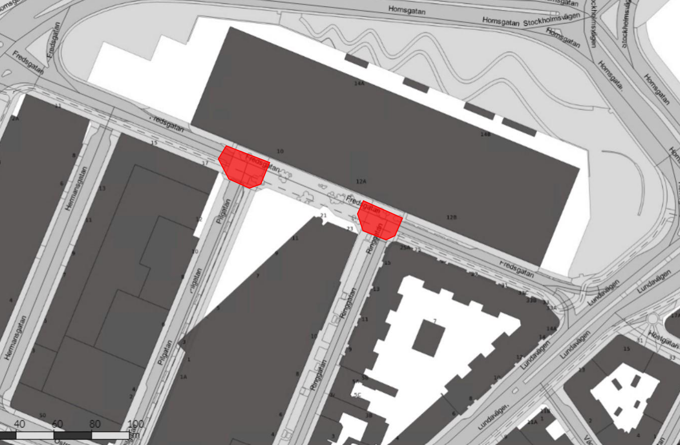 Bilden visar att korsningarna Fredsgatan/Pilgatan/Ringgatan avstängda för pga VA-arbete.