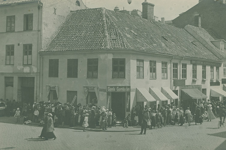 Kaffekö i Malmö under ransoneringen.