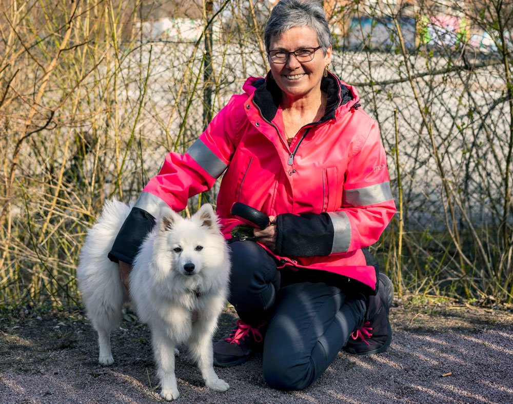 Beth Lindecrantz har bott i Persborg sedan 1983 och har full koll på områdets utveckling efter alla hundpromenader.
