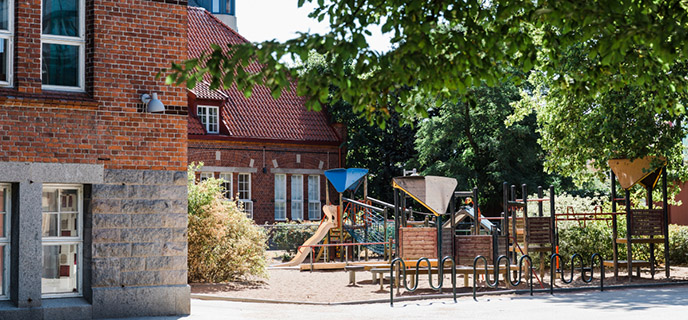 Johannesskolan är en skola med anor centralt belägen nära Pildammsparken.