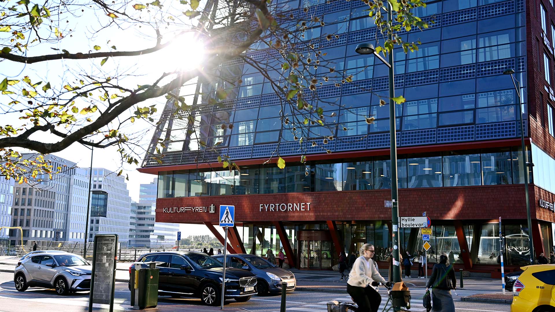 Hylliebiblioteket ligger i Kulturfyren som är en plats för Malmös unga.