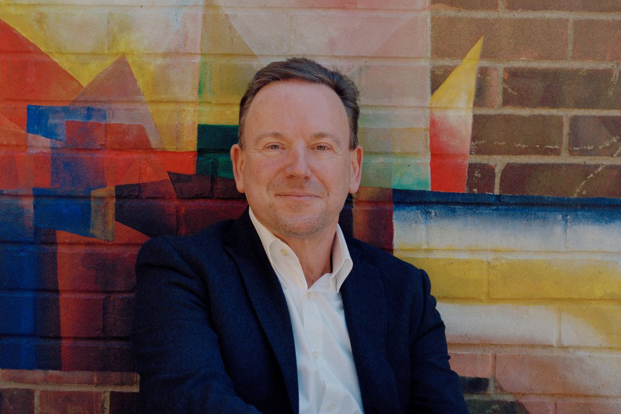 Den brittiske professorn Geoff Mulgan kommer att föreläsa om kollektivt tänkande och AI på Malmö Live.