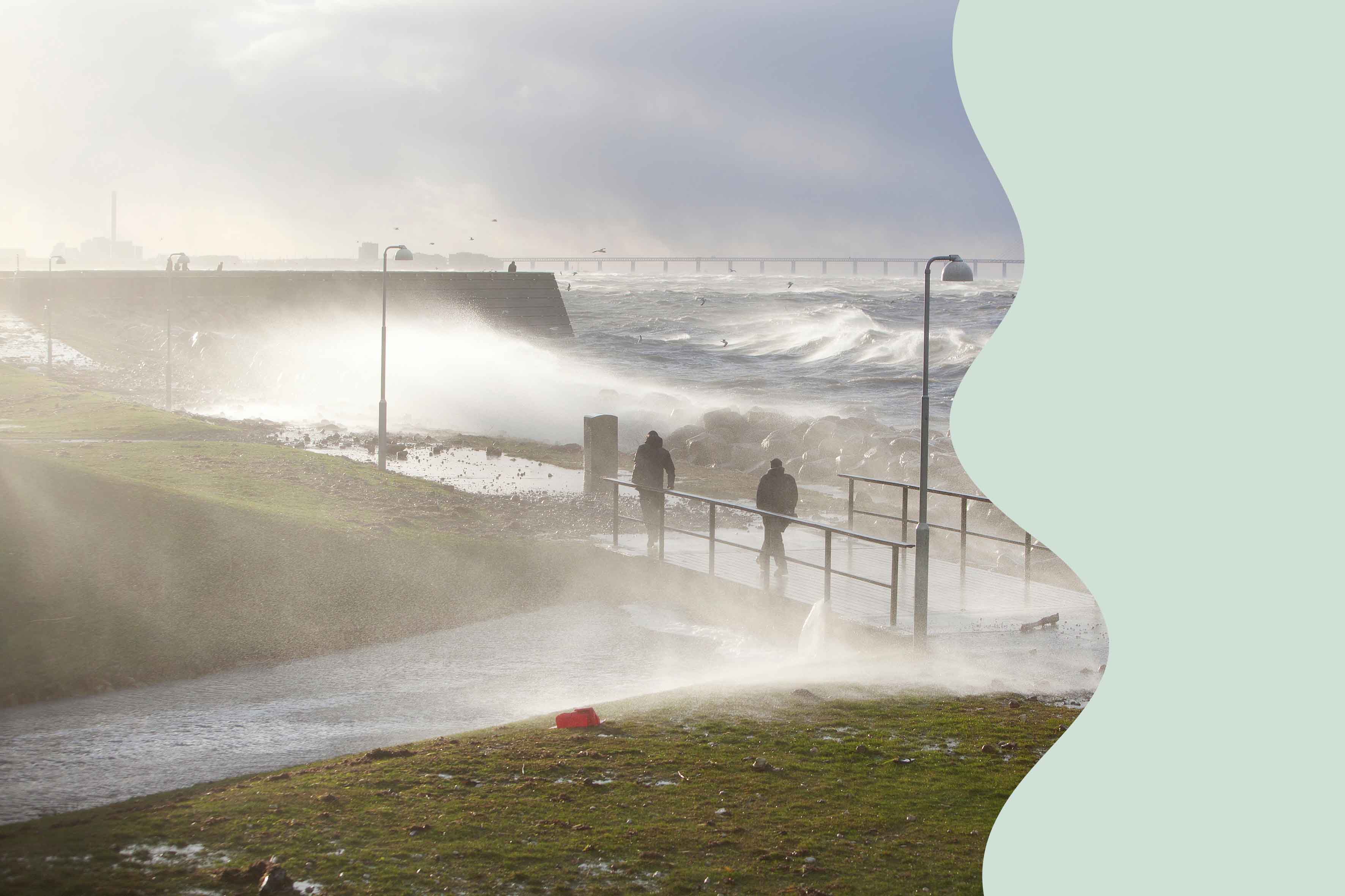 Vid Scaniabadet var det kraftiga vindar och höga vattennivåer under stormen Sven.