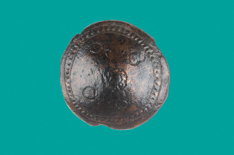 Dubbelknappar från bronsålder.