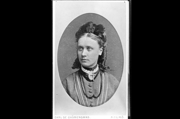 Kvinnoporträtt, fru Amelie Berg född Bagge. Foto: Carl de Shàrengrad / Malmö Museer.