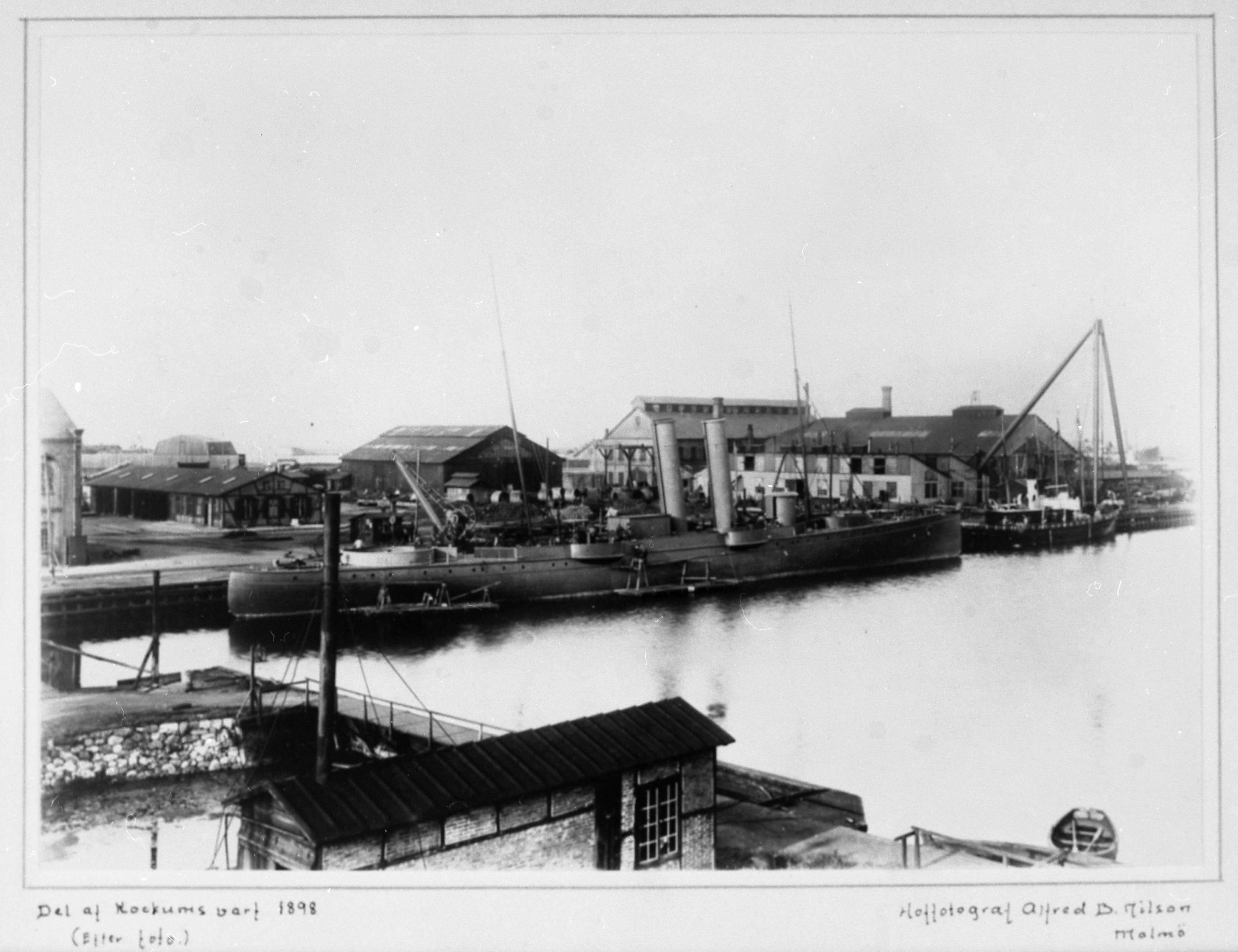 En svartvit bild av Kockums varv 1898.