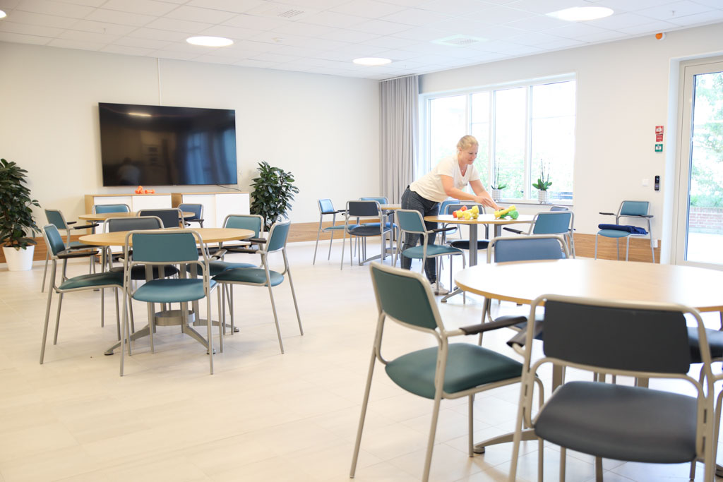 I vårt stora aktivitetsrum bjuds det in till både träning
och andra sociala aktiviteter.