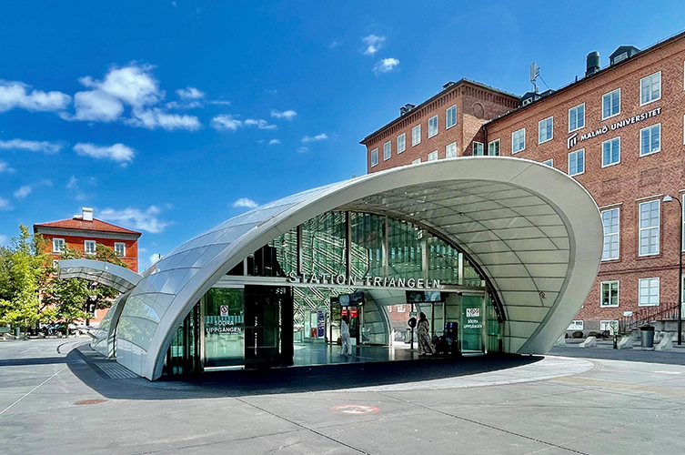 Fotografi på Triangelns station i Malmö. 