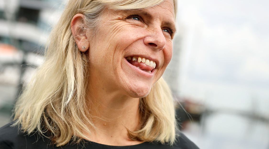 Johanna Axelsson Mattsson är ledare inom en basketbollsförening.