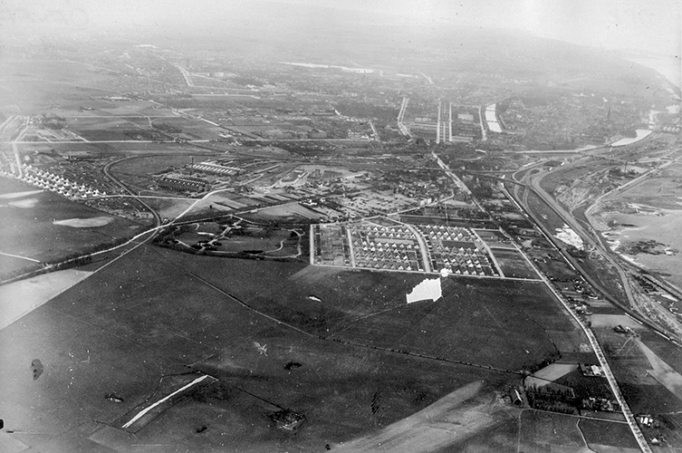 Bostadsområden med Beijers park sedda från luften.