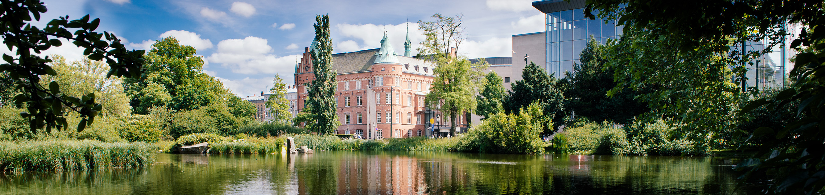 Stadsbiblioteket anses vara ett av världens vackraste bibliotek och är öppet för olika visningar.