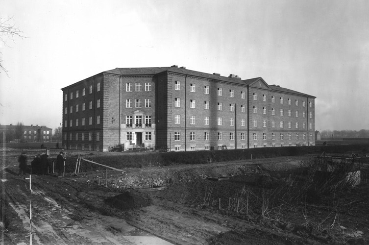 Ålderdomshemmet och koloniträdgårdar i förgrund. Foto: Berndt Johnsson
/ Malmö Museer.