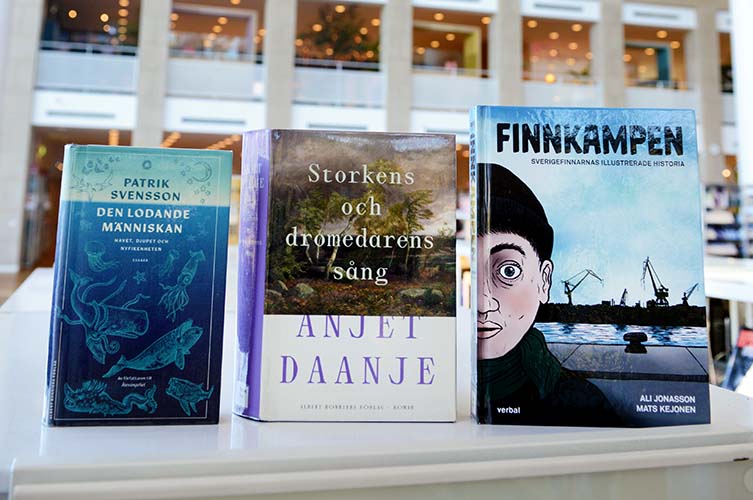 De tre tipsböckerna Den lodande människan, Storkens och dromedarens sång och Finnkampen.