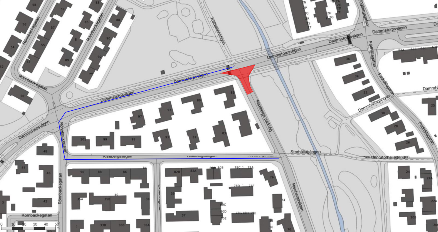 Bilden visar en karta där Riseberga parkväg är avstängd mellan Dammstorpsvägen och Risebergavägen. Omledning av trafiken går via Dammstorpsvägen, Rönnbackegatan och Risebergavägen.