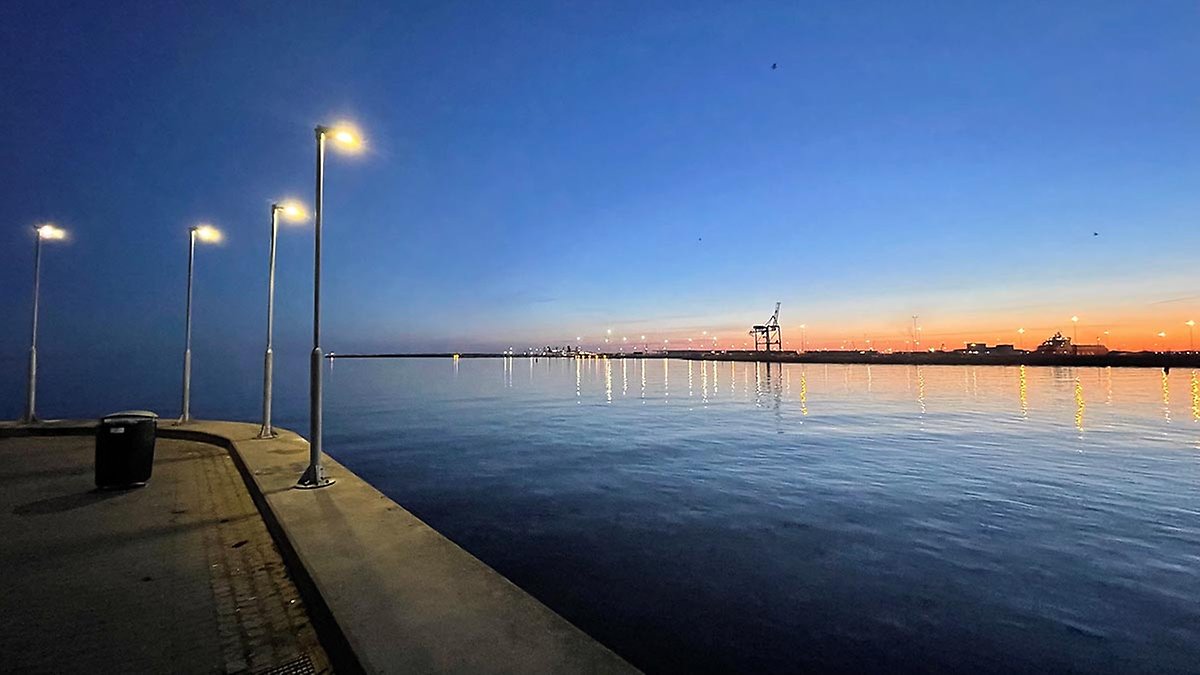 Hamnen tidig morgon.