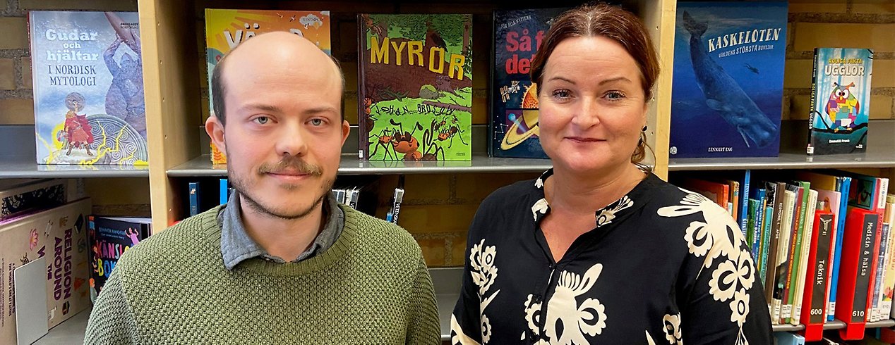 Arrangörerna bakom Nydalaskolans nya litteraturfestival, bibliotekarie Felix Sjögren och rektor Linda Masalkovski.