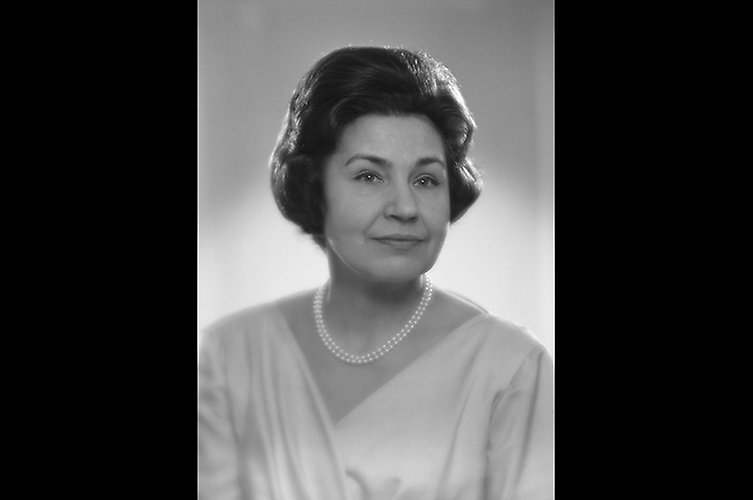 Porträttfoto av kvinna.