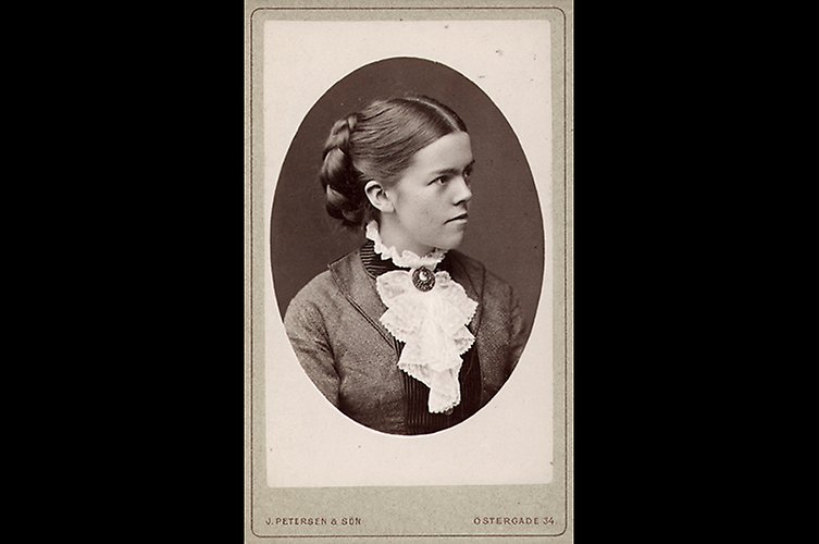 Äldre porträttfotografi på Ida Kockum.