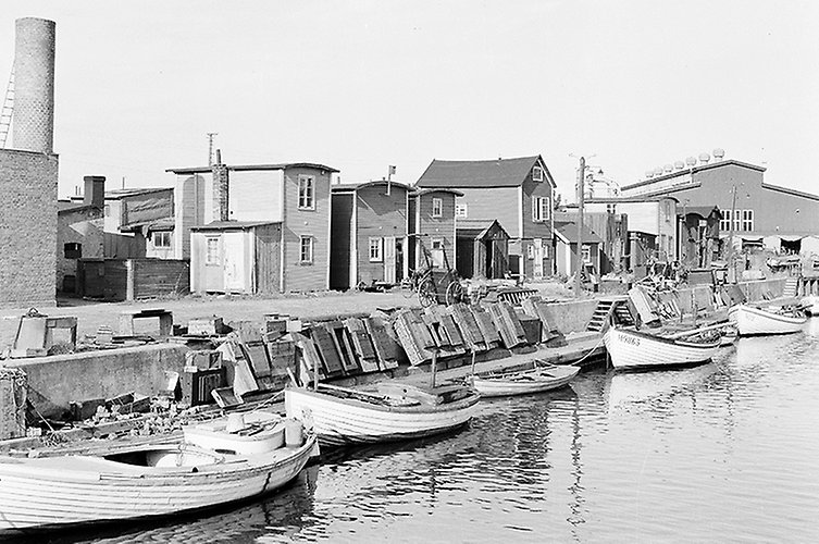 Bild på Sillabåtar i kvarteret Abborren år 1955. 